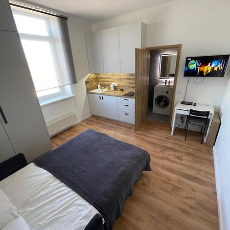 Airport Apartment 29 Self Check-In Free Parking VNO Exterior photo