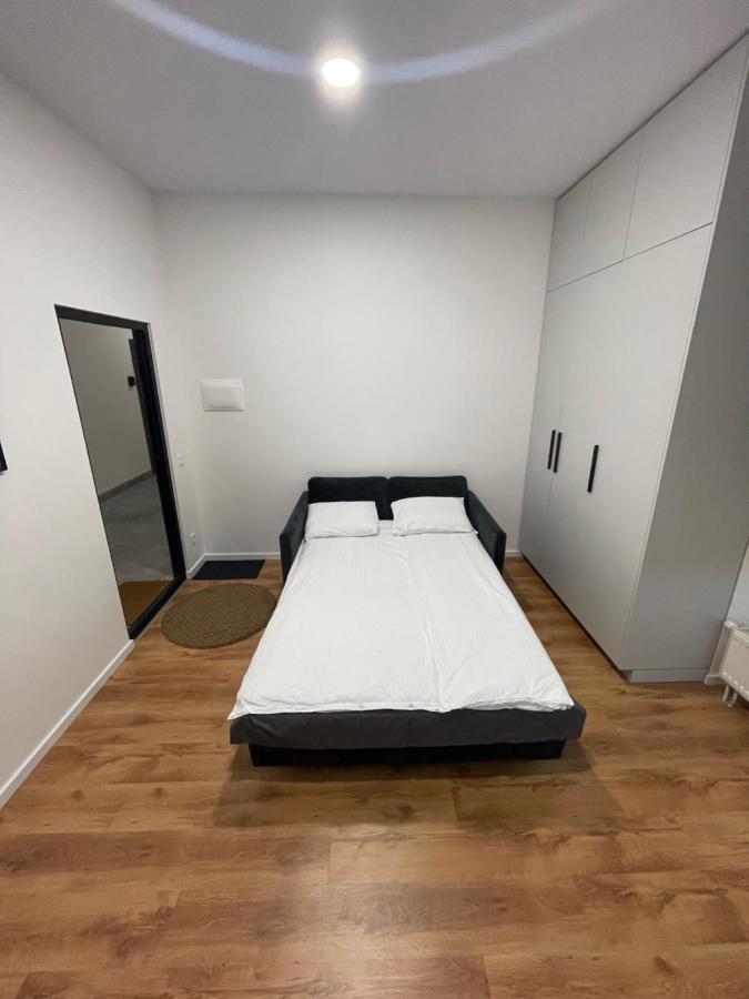 Airport Apartment 29 Self Check-In Free Parking VNO Exterior photo
