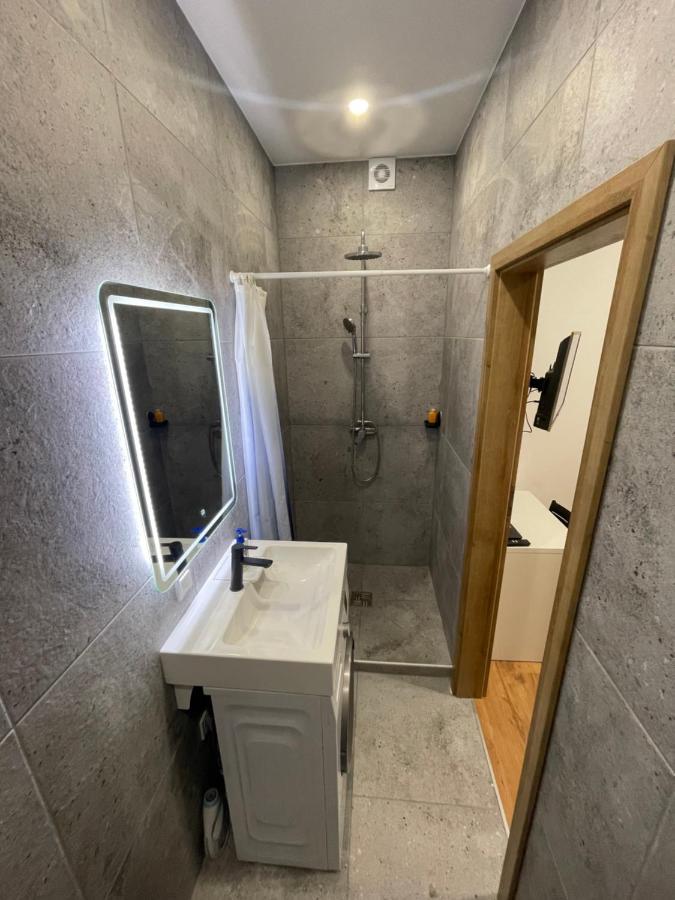 Airport Apartment 29 Self Check-In Free Parking VNO Exterior photo